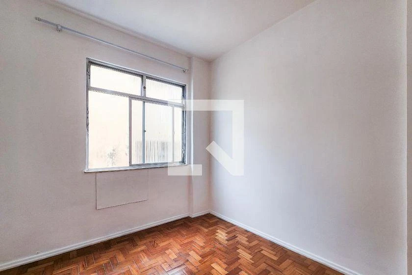 2-bedroom apartment with a bathtub — photo 5