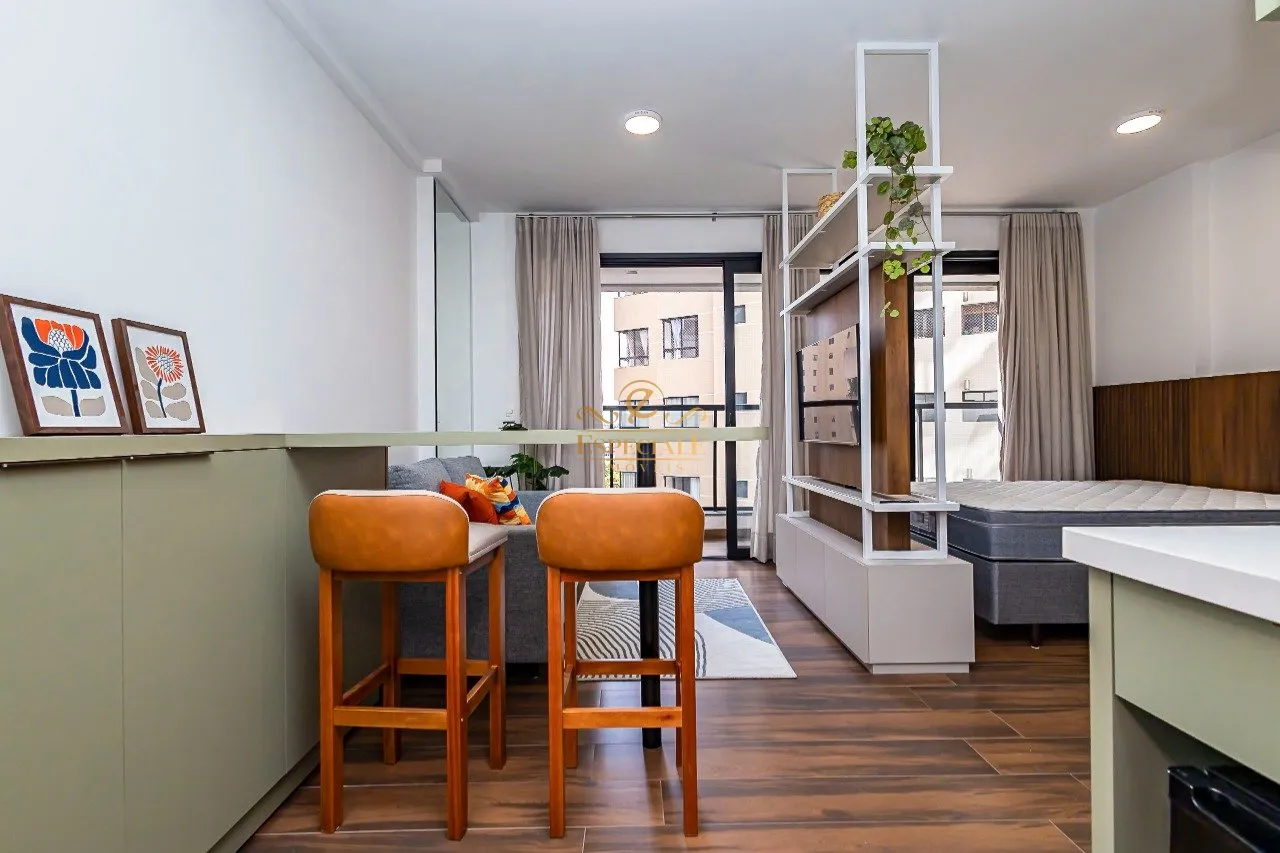 1-bedroom apartment with 35 m² and wood flooring — photo 6