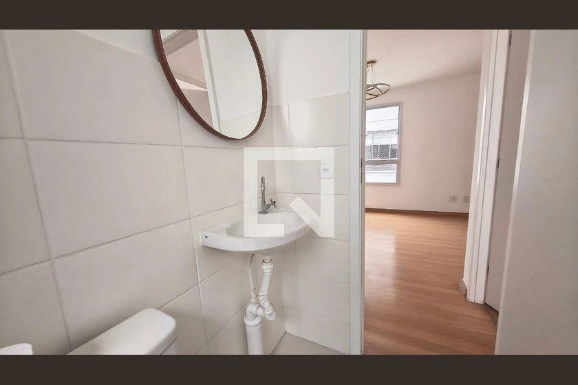 Apartment, 44 m², with wood or laminate floors — photo 2