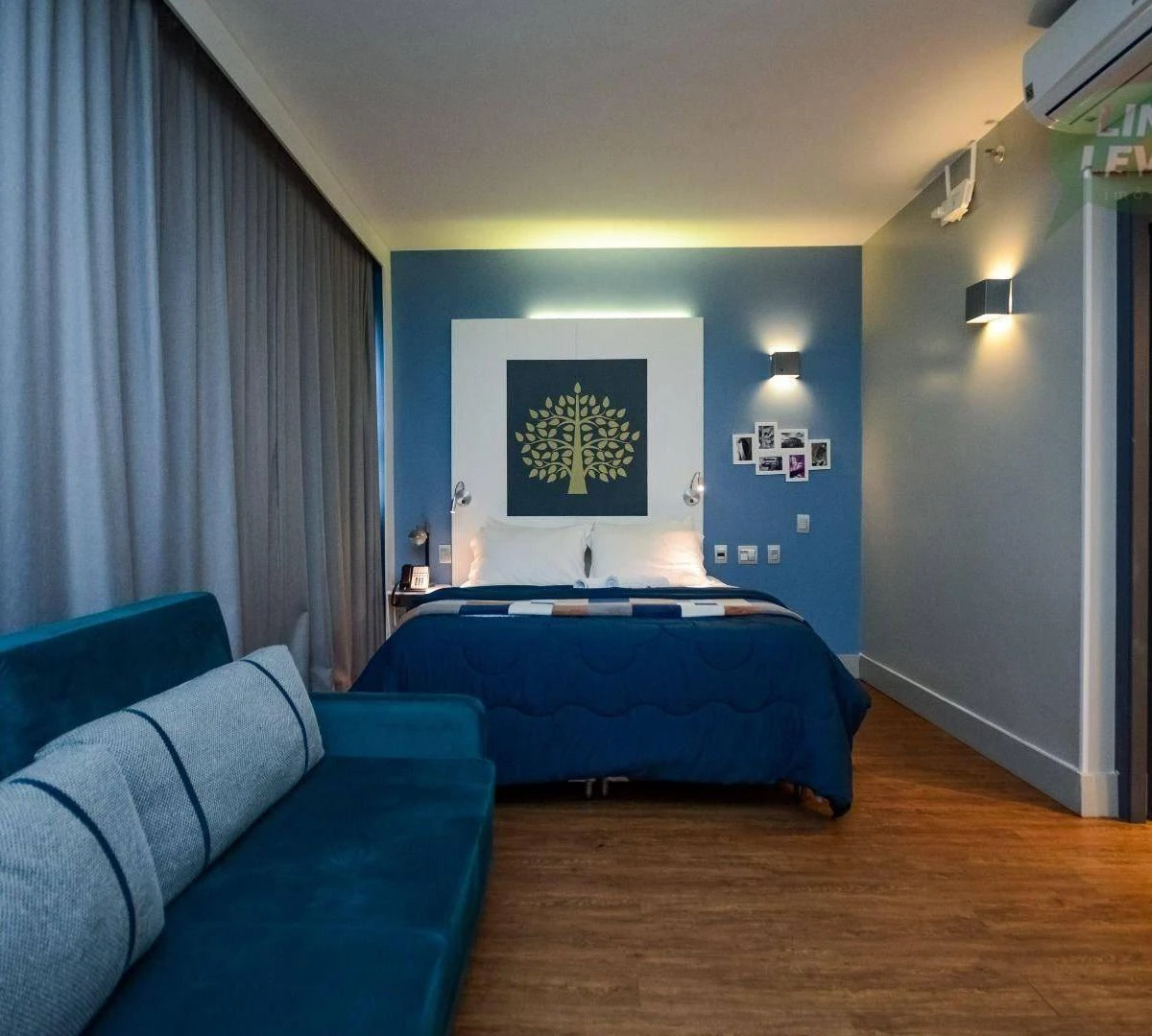 One-bedroom apartment in a building with a coworking space — photo 15