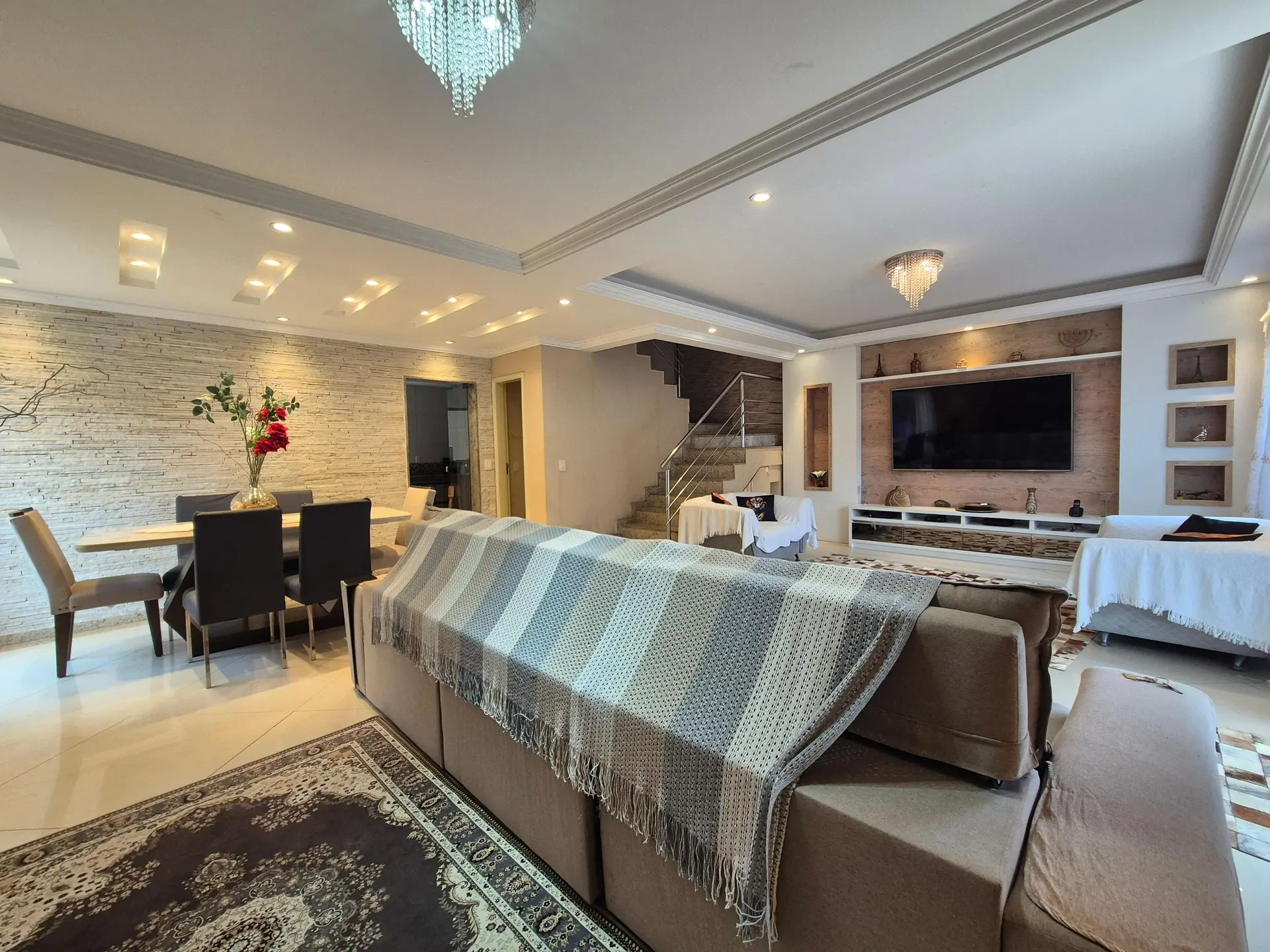 Jacuzzi in a 3-bedroom house, 400 m²