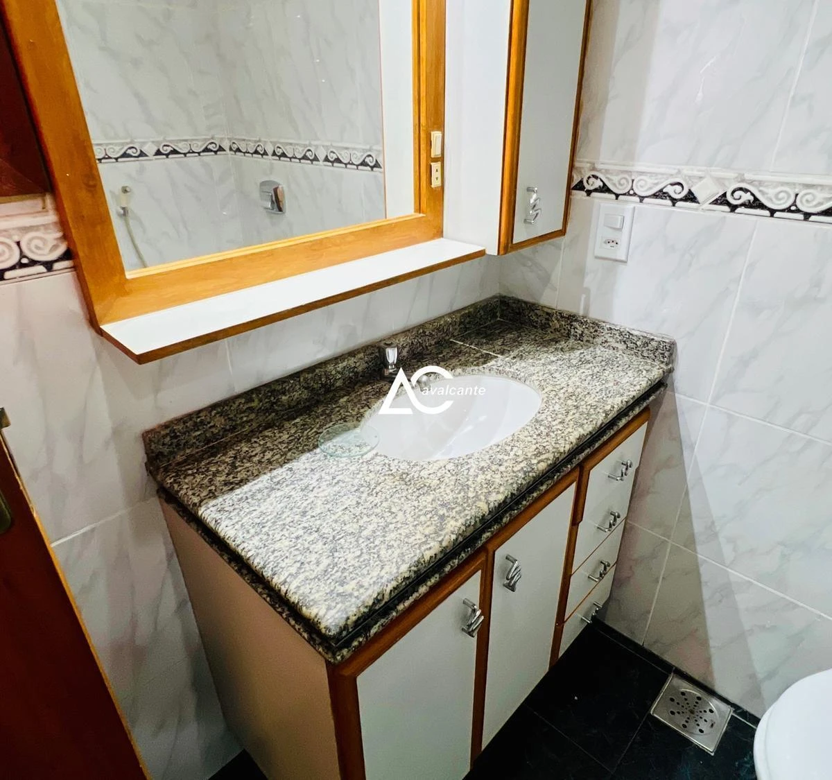 Дом 200 м² с отдельной кухней и 3 парковками — photo 44