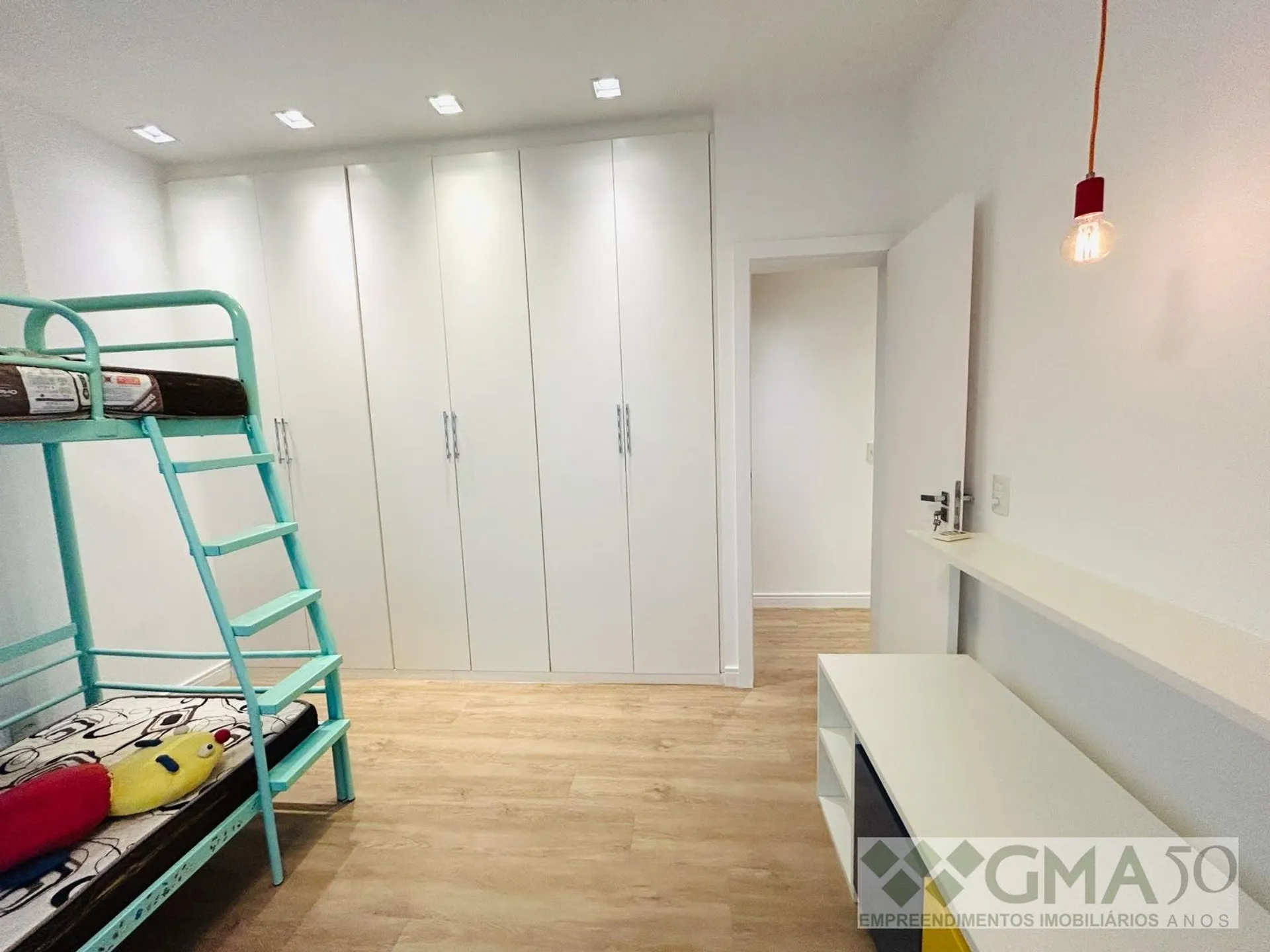 Furnished 110 m² apartment with 3 bedrooms and 1 parking spot — photo 5