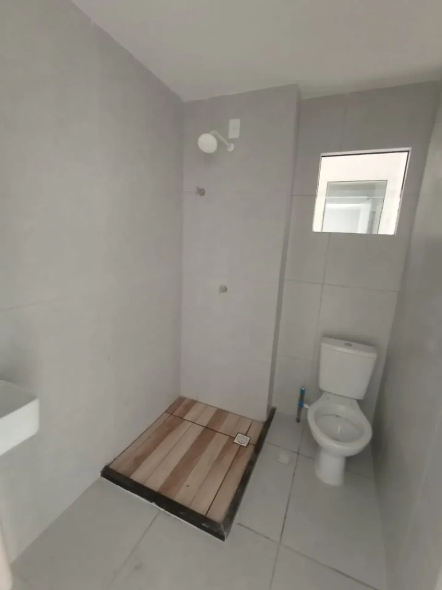 2-bedroom apartment in a building with a pool — photo 6