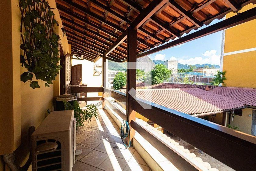 Rental house with 4 en-suite bedrooms and 7 baths, 670 m² — photo 12