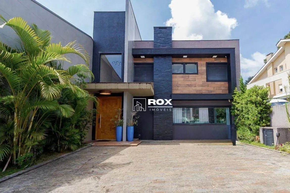 Furnished house with 4 en-suite bedrooms and 266 m² — photo 34