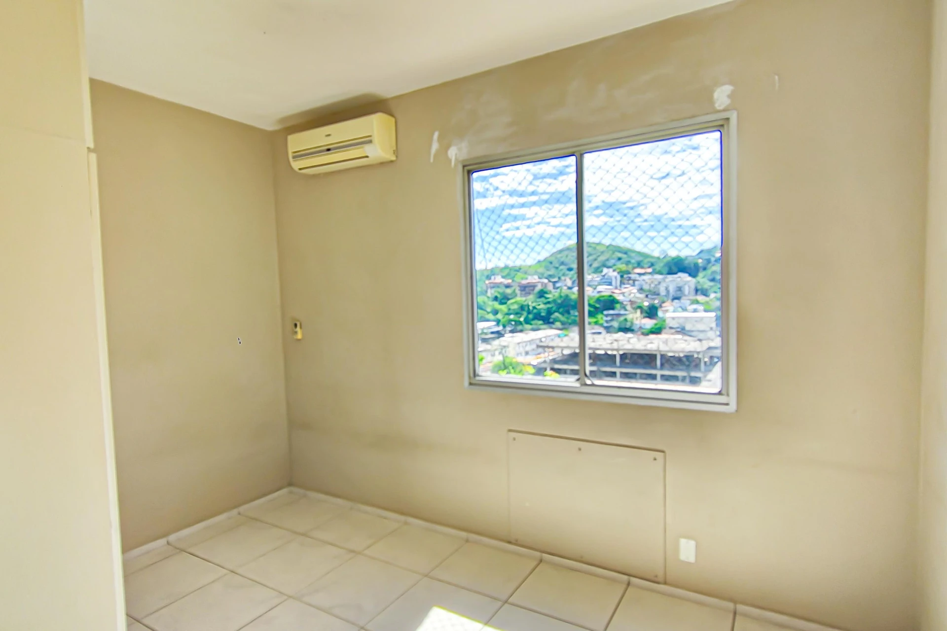 3-bedroom apartment in a building with a gym — photo 25