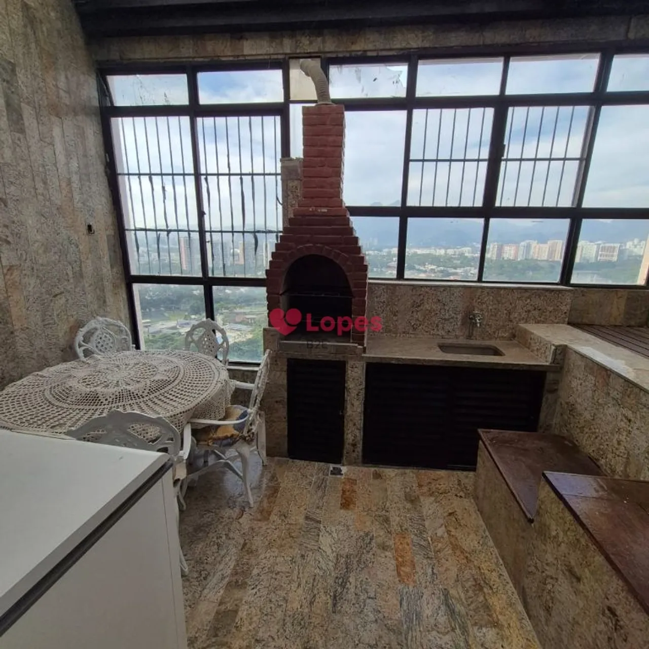 Furnished apartment, 180 m², with a water view — photo 5
