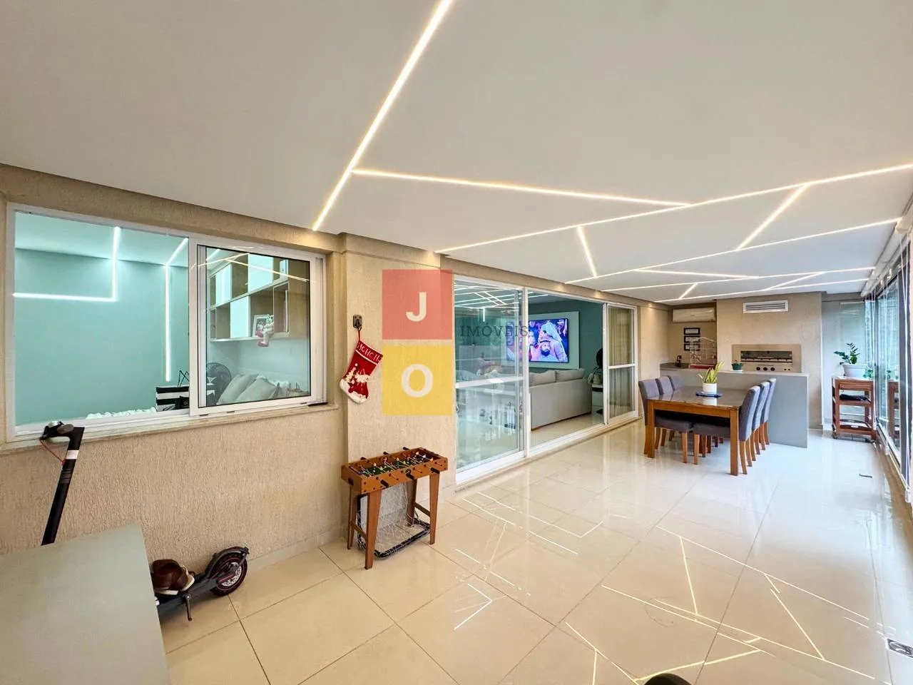 Apartamento mobiliado, 193 m², com janelas do piso ao teto — photo 3