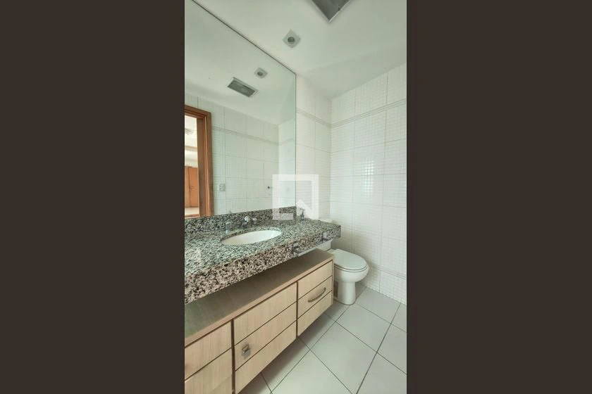 Apartment with 3 en-suite bedrooms and 5 bathrooms, 177 m² — photo 30