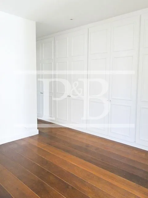 4-bedroom apartment with balcony and floor-to-ceiling windows — photo 24