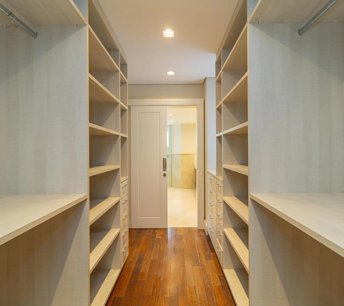 Home office in a 5-bedroom apartment, 441 m² — photo 24