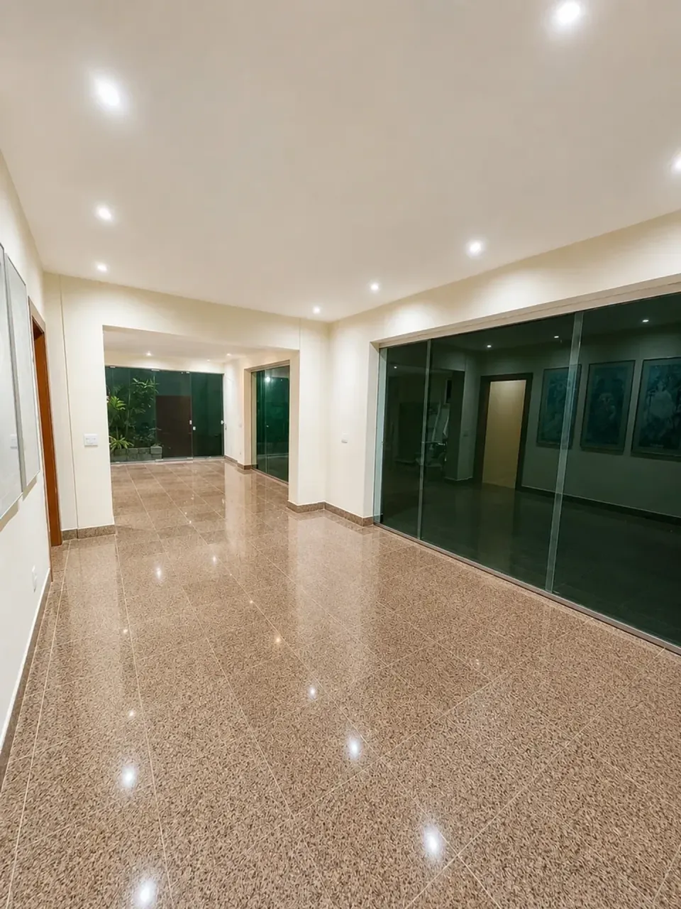 Casa para locação com 4 quartos e 5 banheiros — photo 13