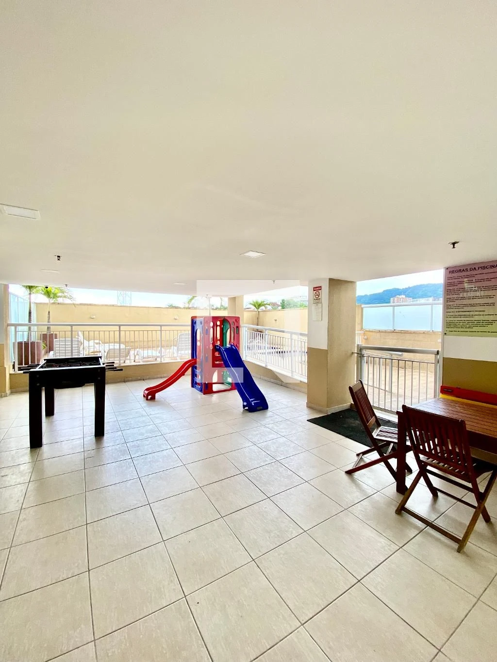 Apartamento de 2 quartos em condomínio com piscina — photo 14