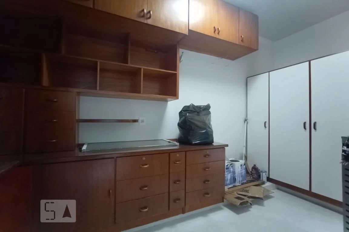 Apartamento de 4 quartos com janelas do piso ao teto — photo 34
