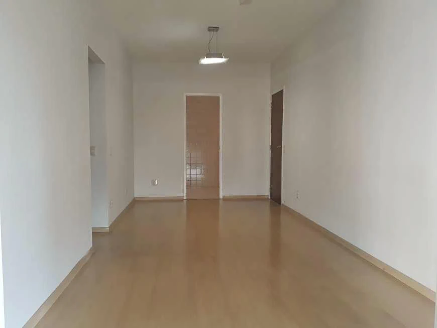Apartamento, 87 m², com piso de madeira ou laminado — photo 2