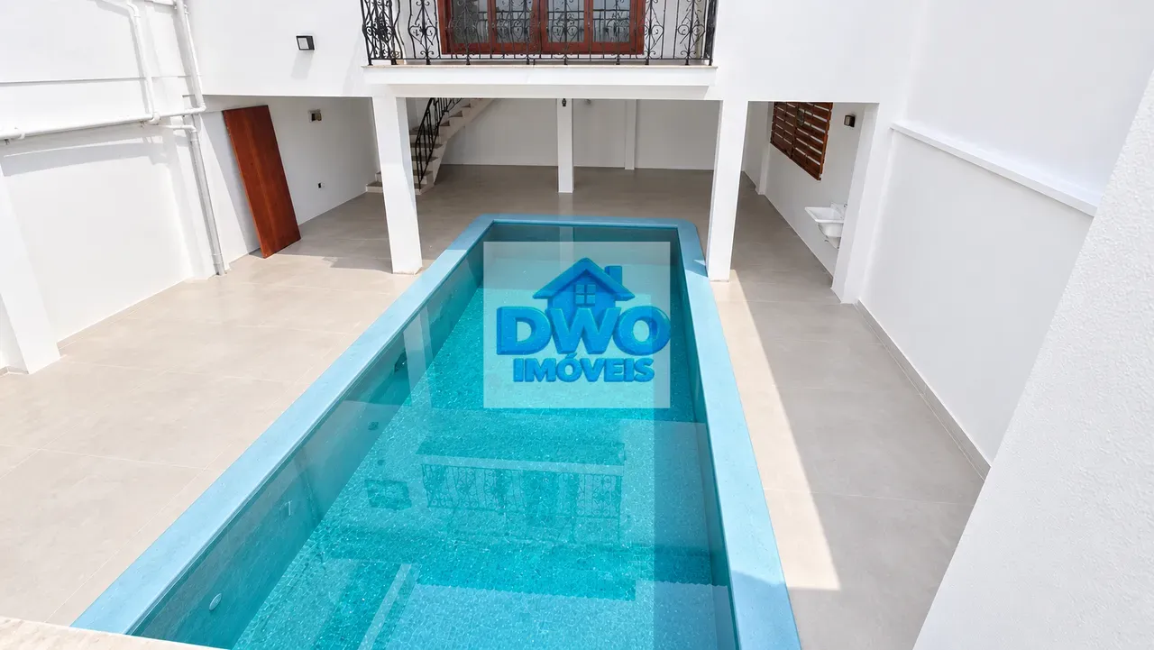 House, 200 m², with a glass-enclosed balcony — photo 7