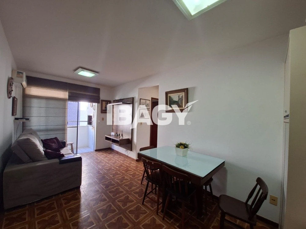 Furnished 2-bedroom apartment with en-suite