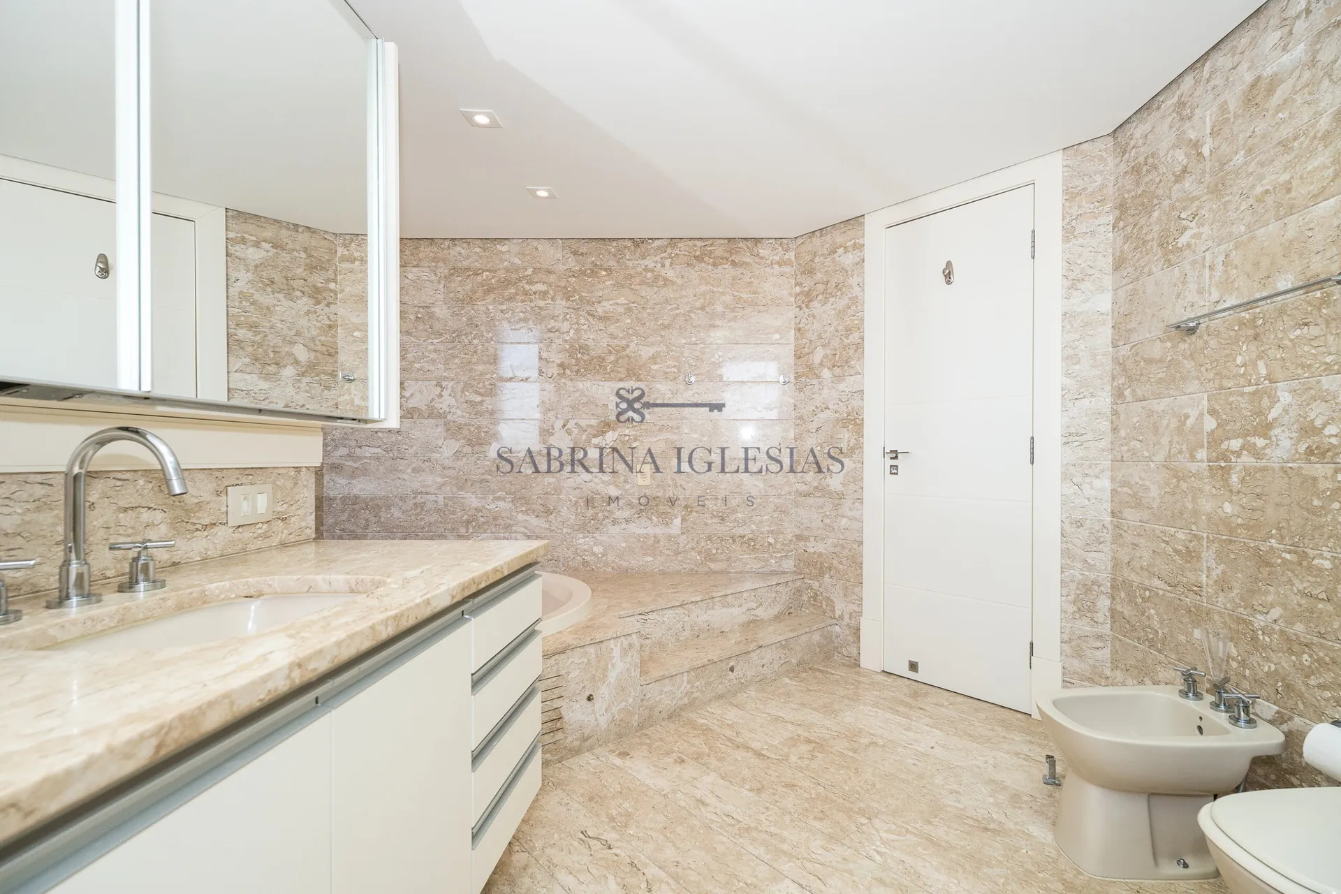 Apartamento com 3 quartos e 3 vagas, bem localizado — photo 38