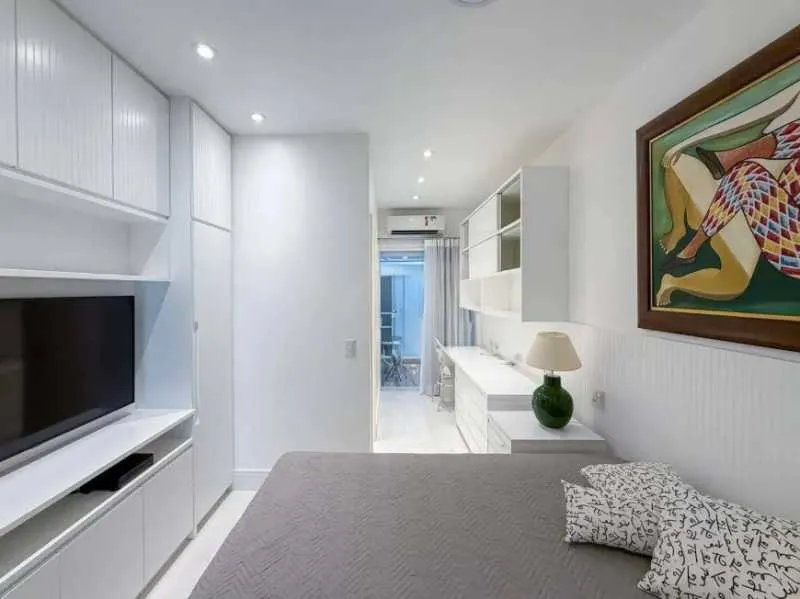 Furnished 2-bedroom apartment with 5 bathrooms — photo 8