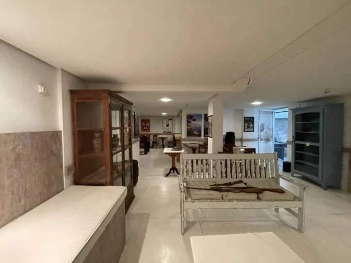 Ventanales de piso a techo y 4 dormitorios: casa de 400 m² — photo 40