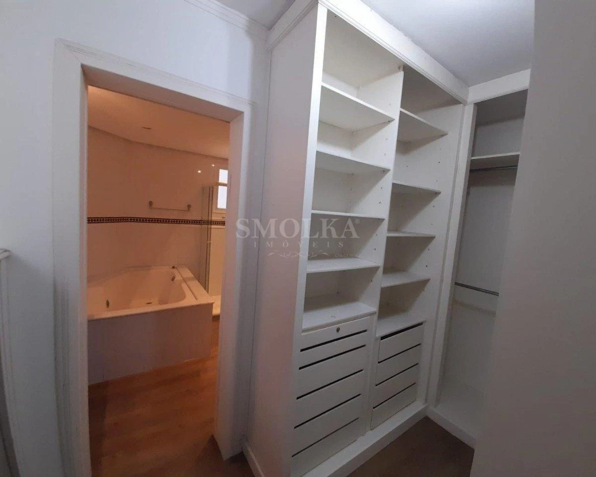 Ванна та 4 спальні: квартира 255 м² — photo 21