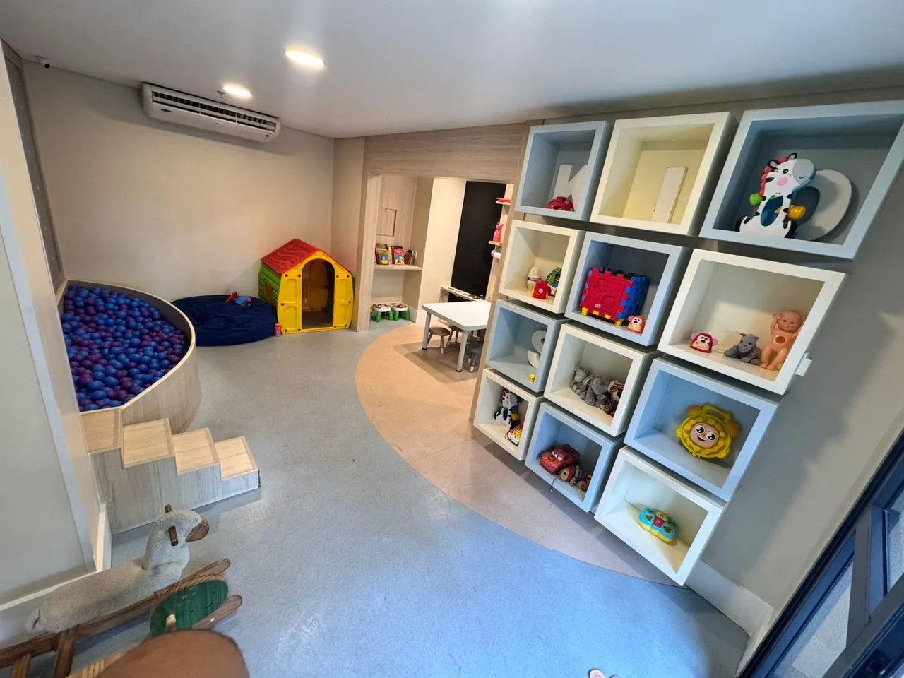 Furnished apartment with 2 bedrooms and 2 bathrooms — photo 19