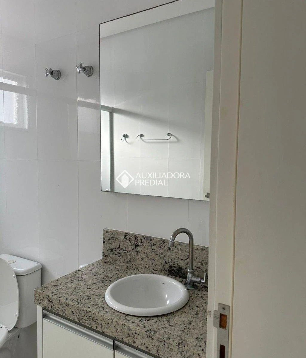 Apartment, 98 m², with a grill on the balcony — photo 16