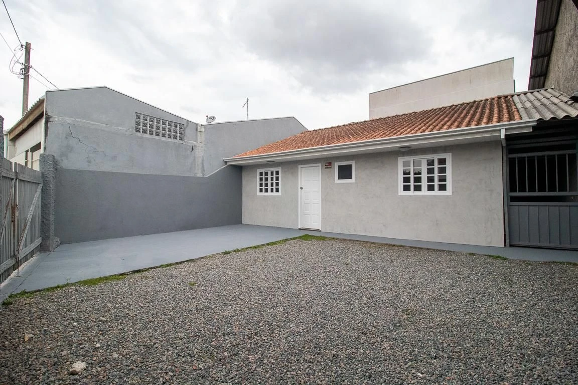 2-bedroom house with a garden in Curitiba — photo 3