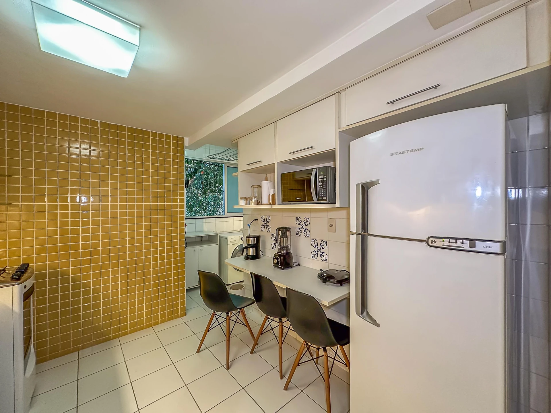 Furnished 2-bedroom apartment with open views — photo 25