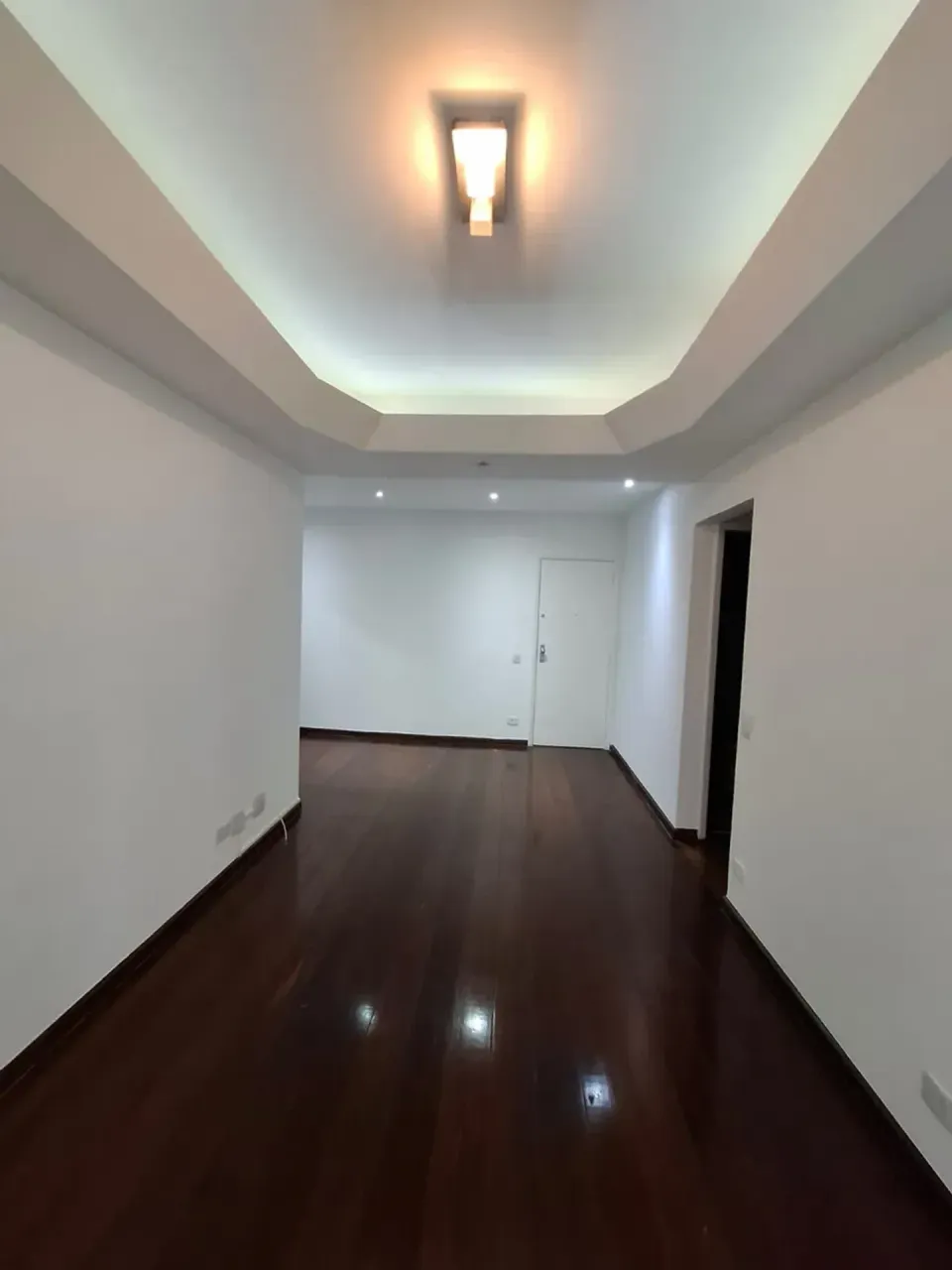 Apartment with 2 bedrooms, 3 bathrooms and a balcony — photo 4