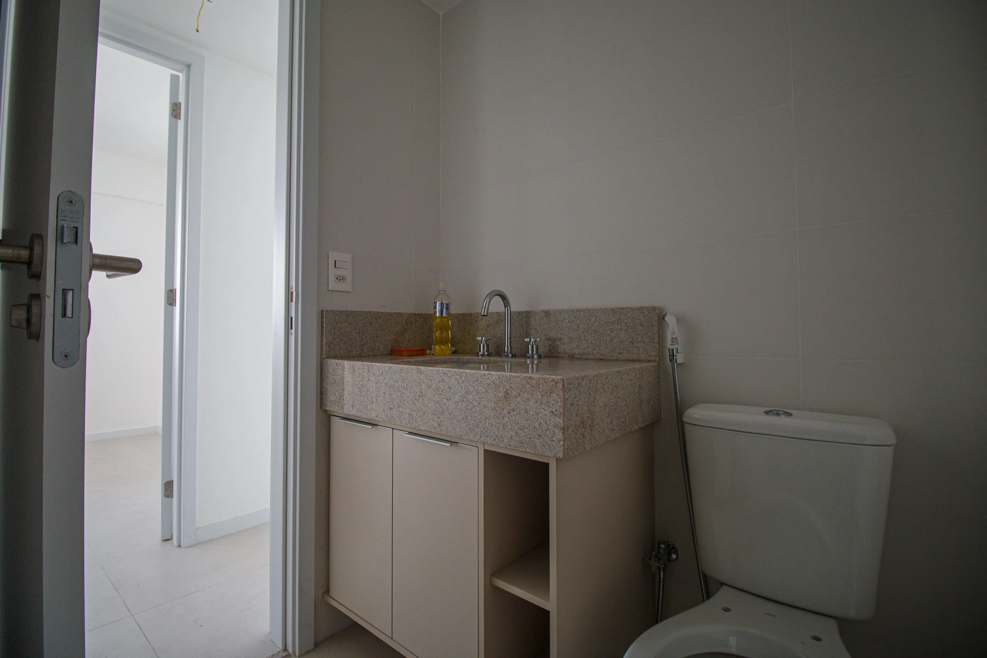 Apartamento mobiliado com 3 quartos e 3 banheiros — photo 11