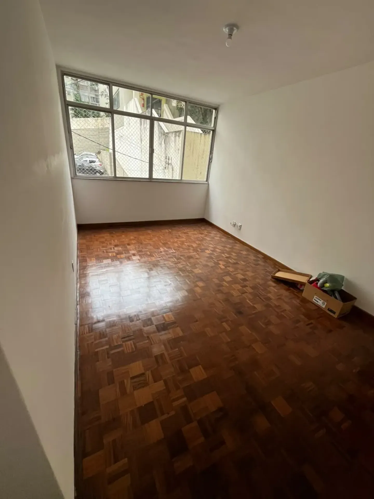 Apartment on the 1st floor with wood or laminate floors — photo 6