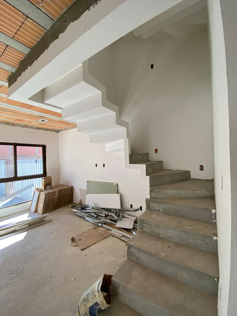 Casa com 3 quartos e 4 banheiros para locação, precisa de reforma — photo 16
