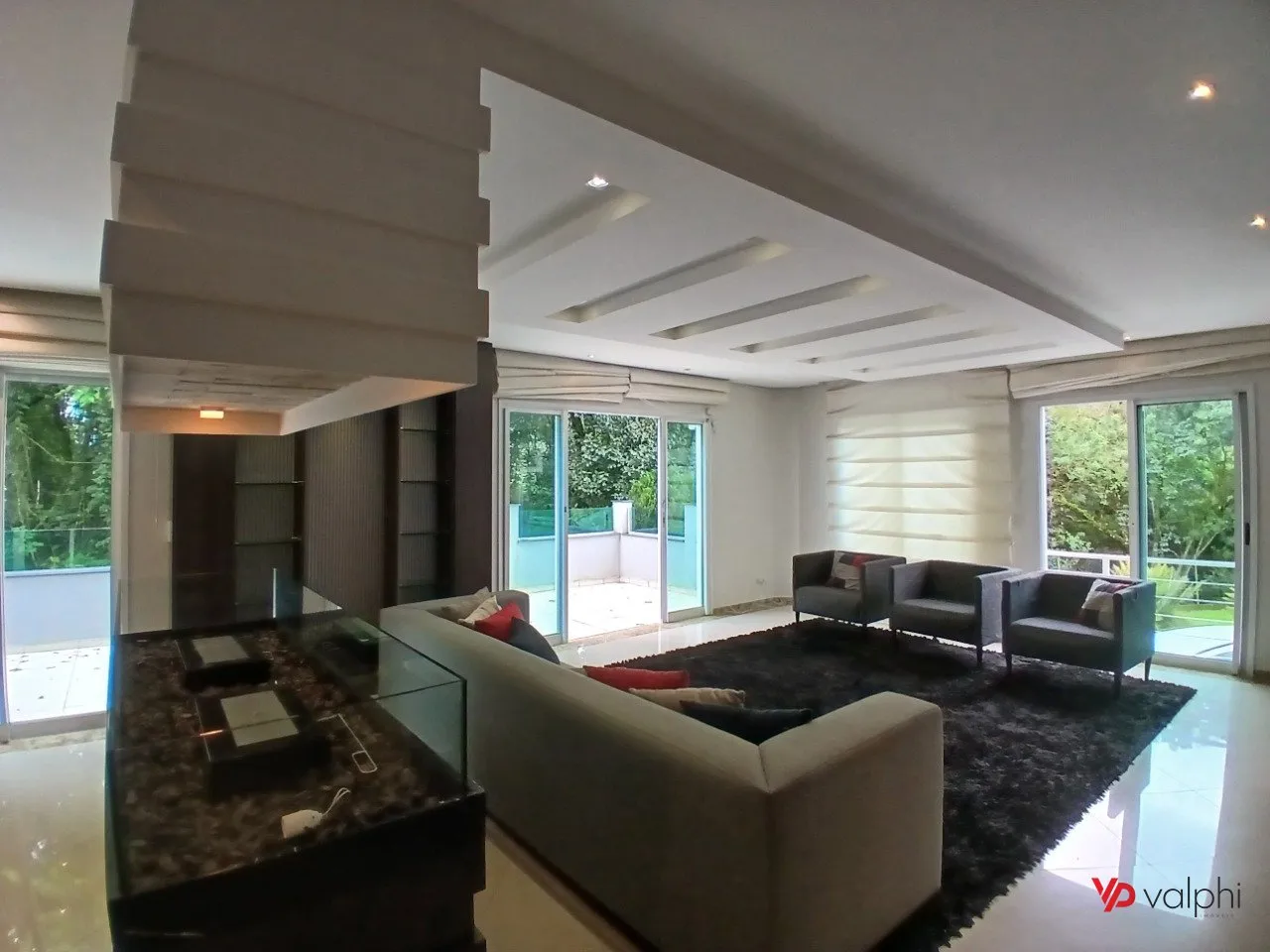 4-bedroom house with a grill on the balcony — photo 7