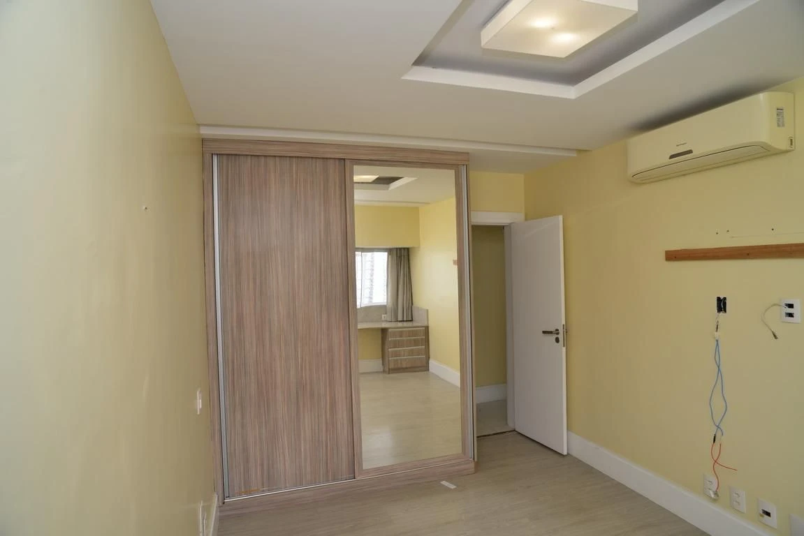 Ванна та 4 спальні: квартира 300 м² — photo 5