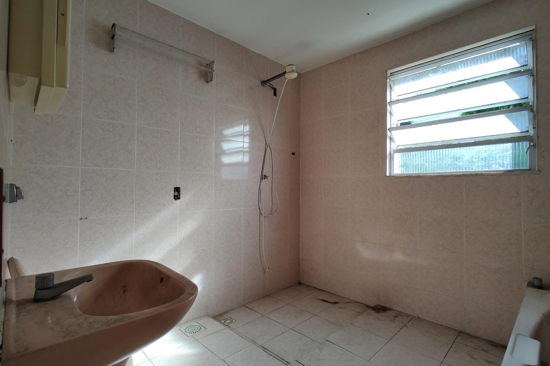 Unfurnished house with 4 bedrooms and private garden — photo 72