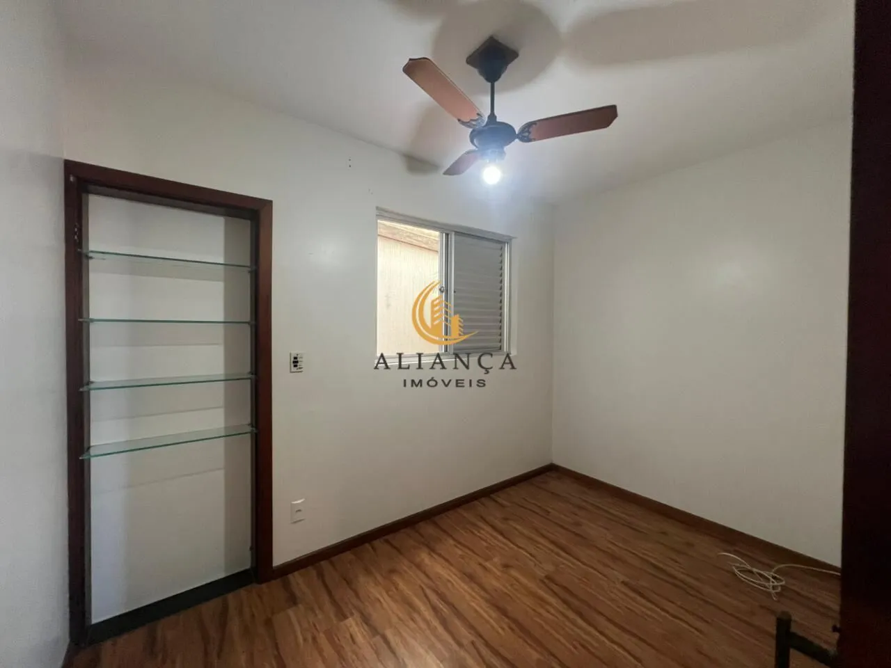 4-bedroom apartment with a working washing machine — photo 14