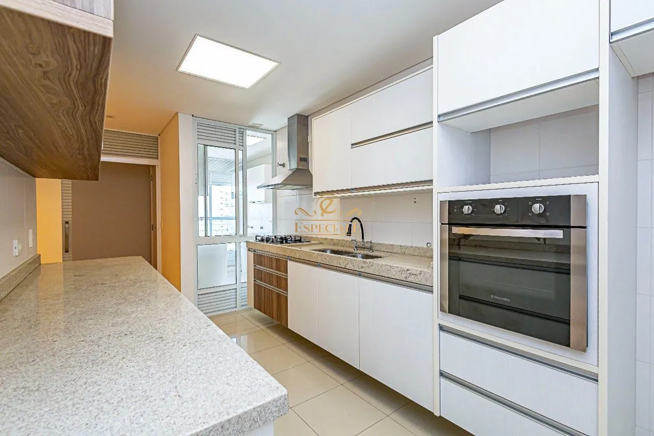 4-bedroom apartment 230 m² with 3 parking spaces — photo 14