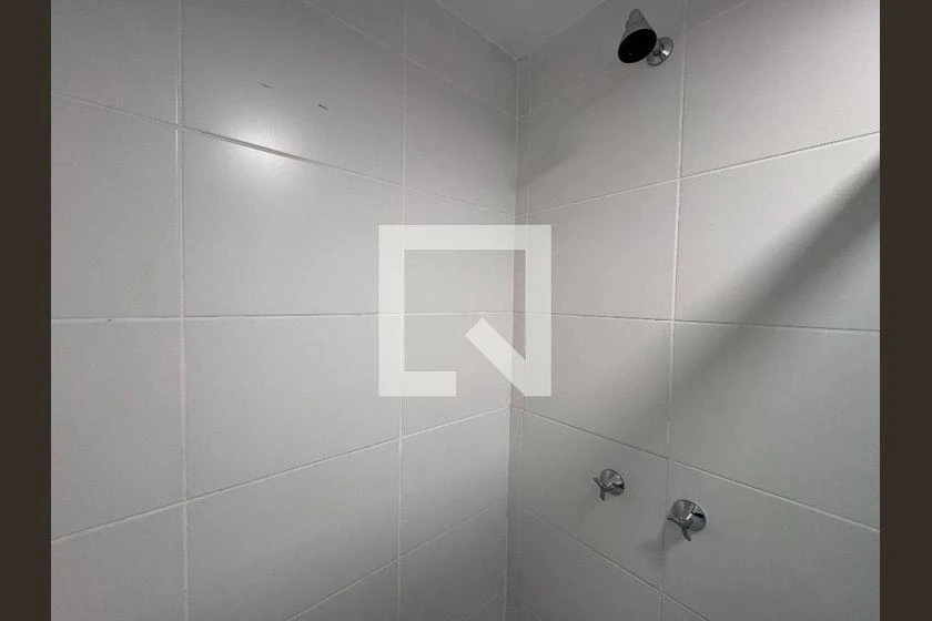 98 m² apartment with 3 bedrooms and a glassed-in balcony — photo 25
