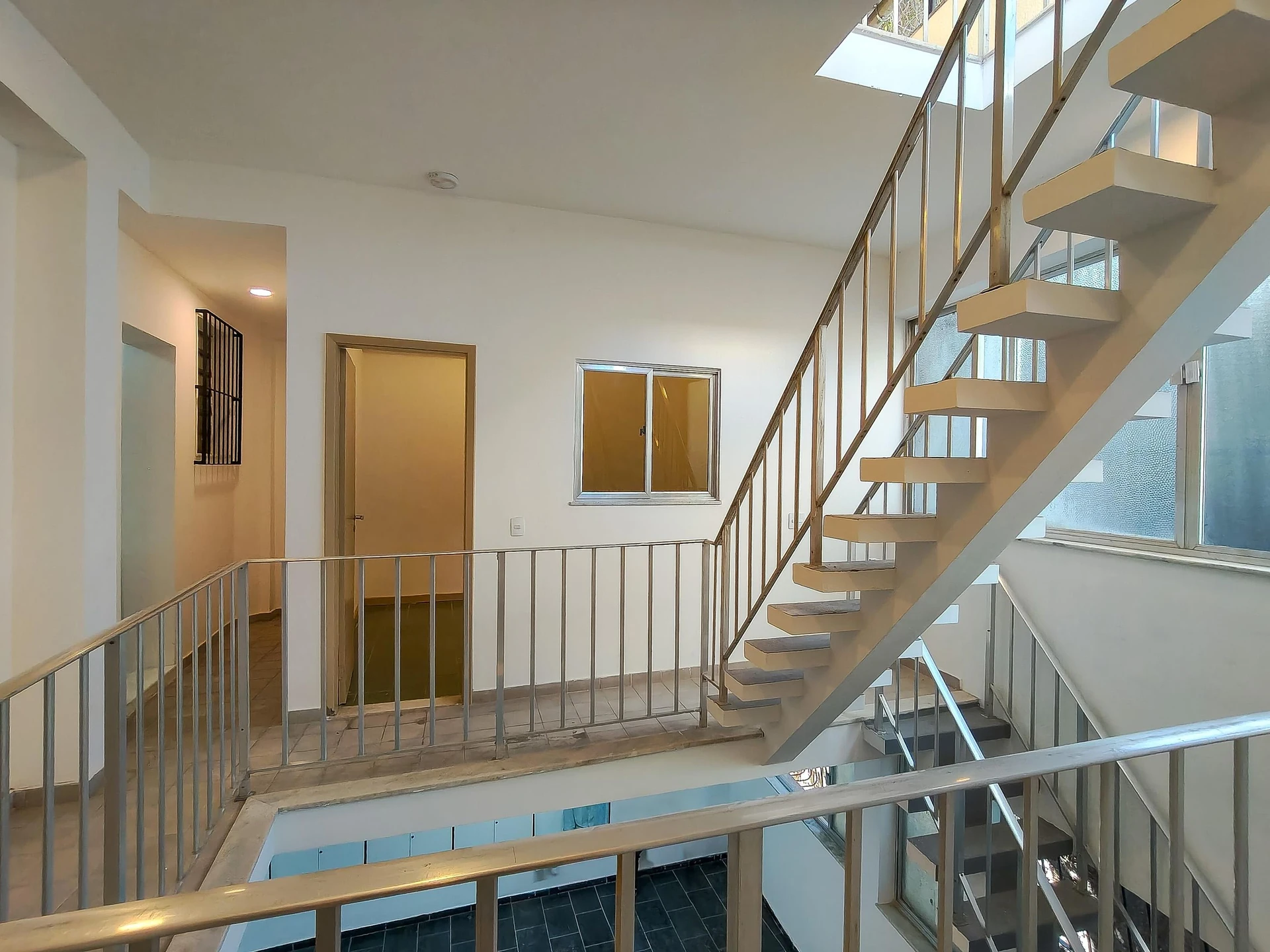 House for rent with 5 bedrooms and 8 bathrooms — photo 96