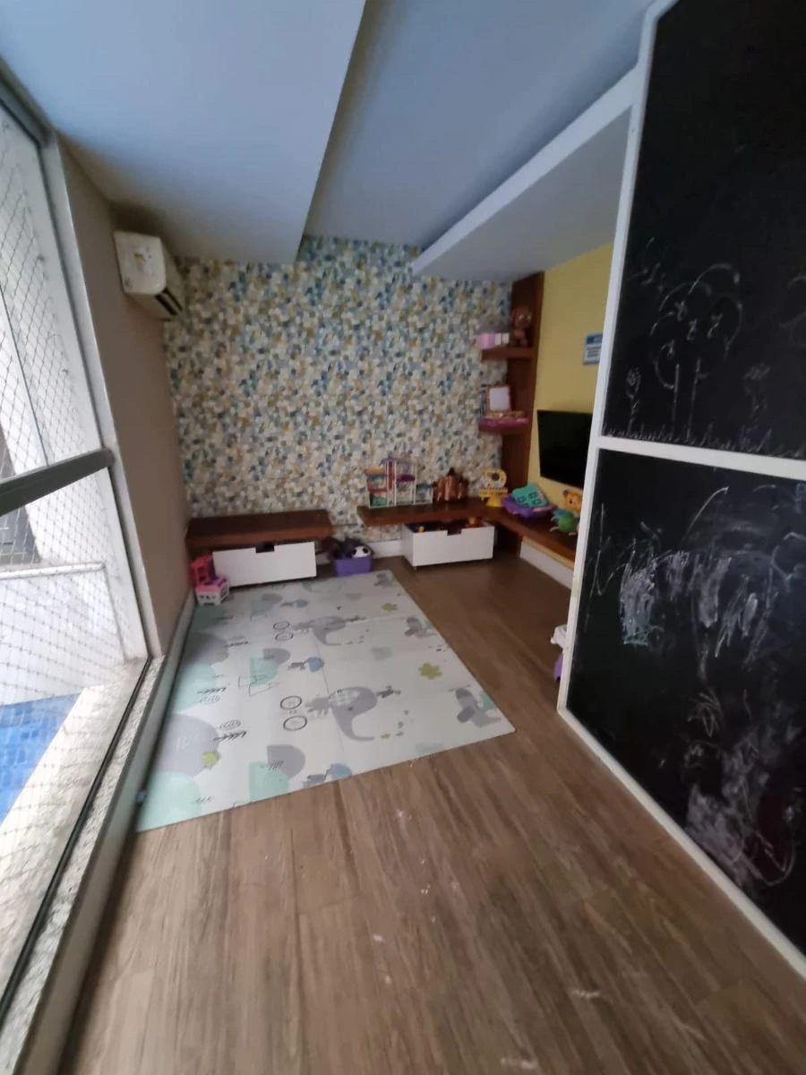4-bedroom apartment in a building with a sauna — photo 43