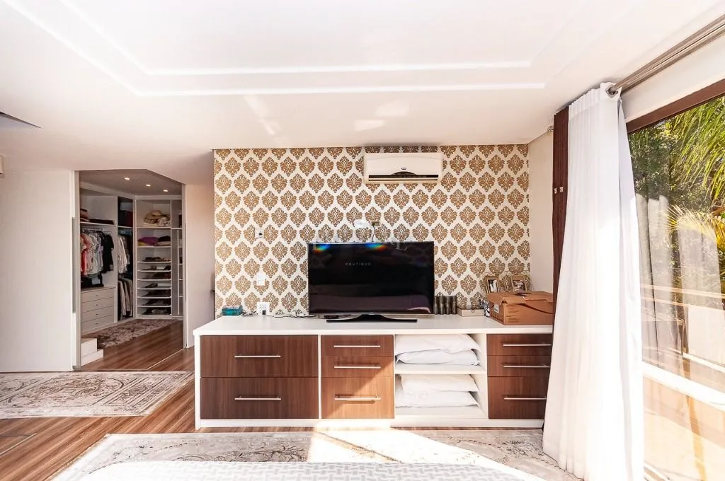 Furnished house with 4 bedrooms across 1167 m² and 8 spots — photo 49