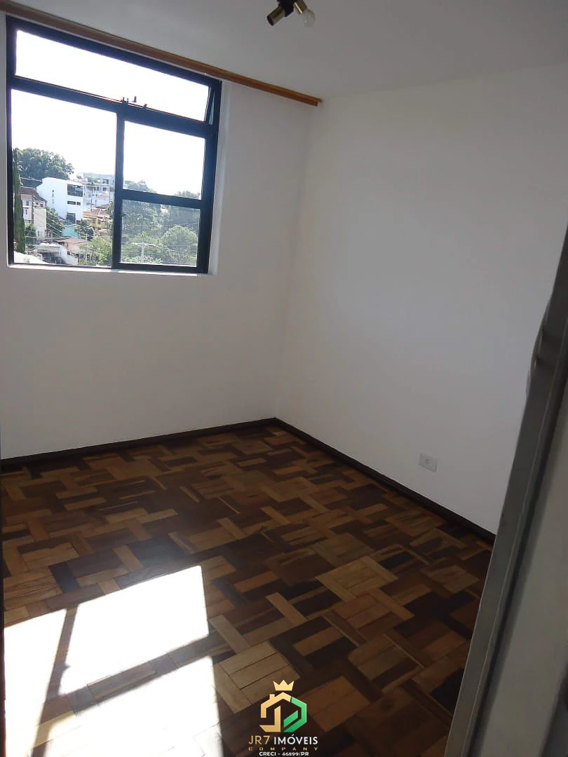 3-bedroom apartment with wood or laminate floors in Curitiba — photo 11