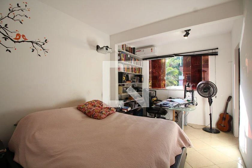 Furnished 140 m² house with 3 bedrooms and 3 bathrooms — photo 32