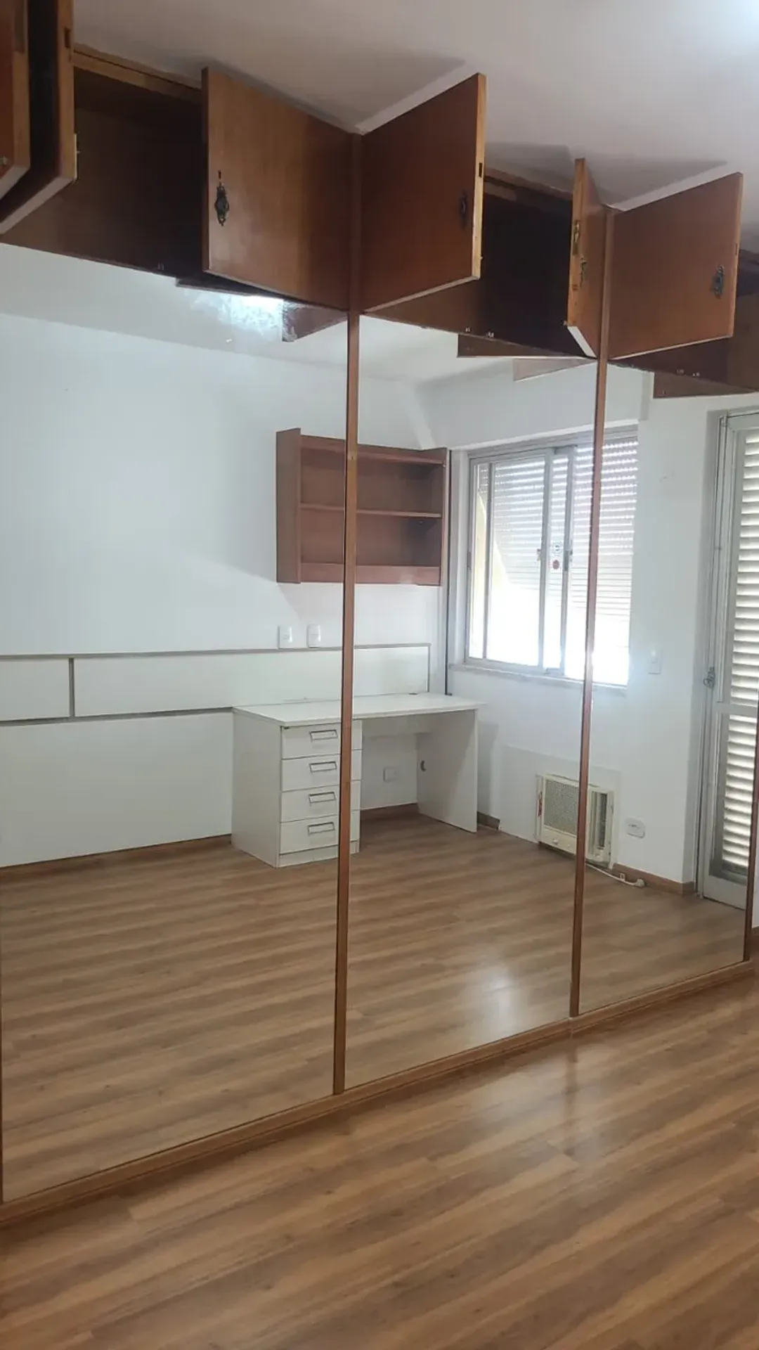 3-bedroom apartment with a bathtub in Rio de Janeiro — photo 32