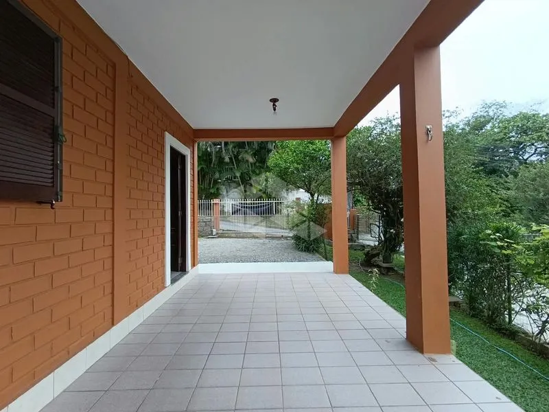 3-bedroom house with a garden — photo 19