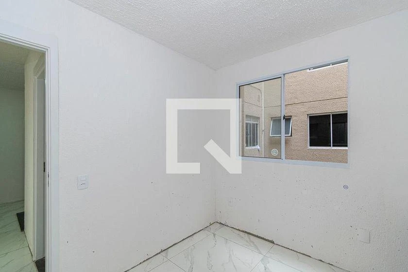 2-bedroom apartment in a building with a gym — photo 9