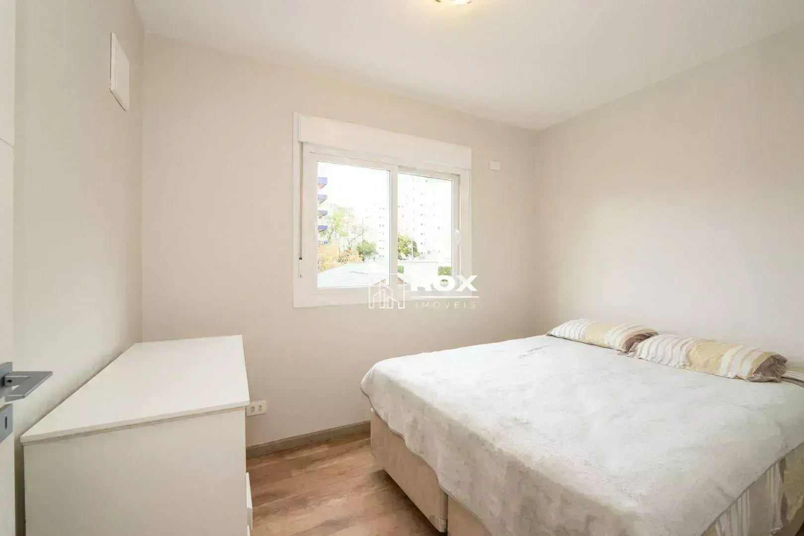 Furnished apartment, 179 m², with a fireplace — photo 6