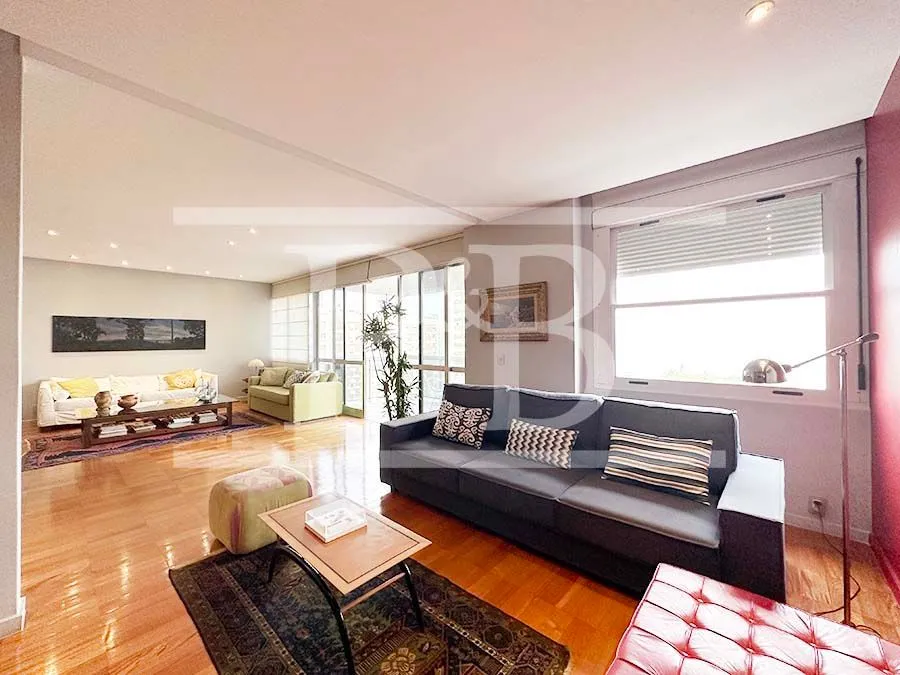 4-bedroom apartment with 200 m² and 2 parking spots — photo 18
